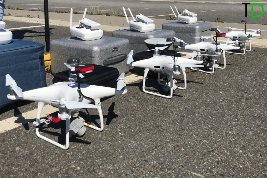 Рис.2b. DJI Phantom 4 Pro RTK/PPK Рис.2b. DJI Phantom 4 Pro RTK/PPK