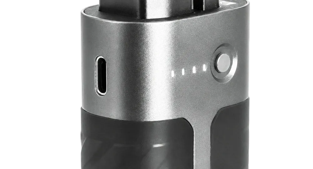 The Type-C port and four charge indicators on the Pocket 3D battery handle