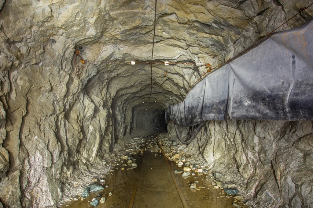 Underground mines, tunnels and caves