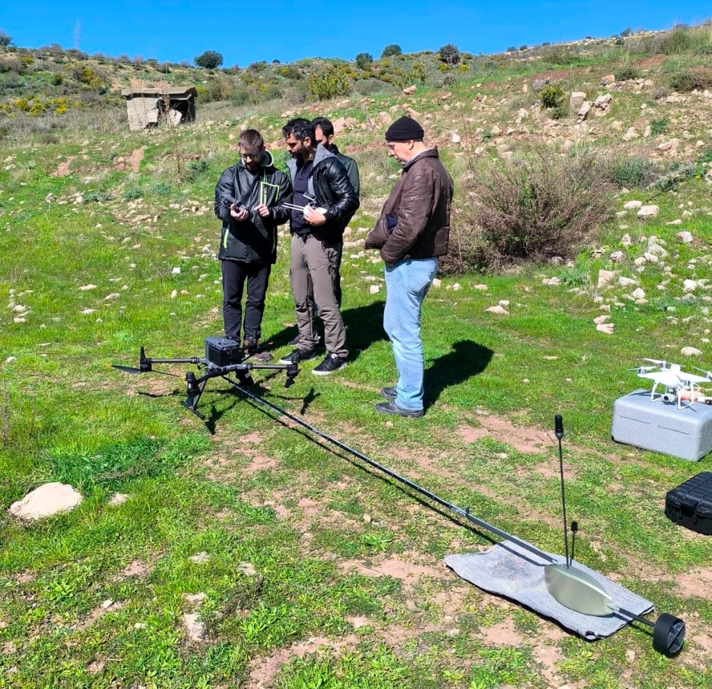 Pre-flight preparation of the DJI Matrice 300 RTK with the TOPODRONE AQUAMAPPER NEXTGEN