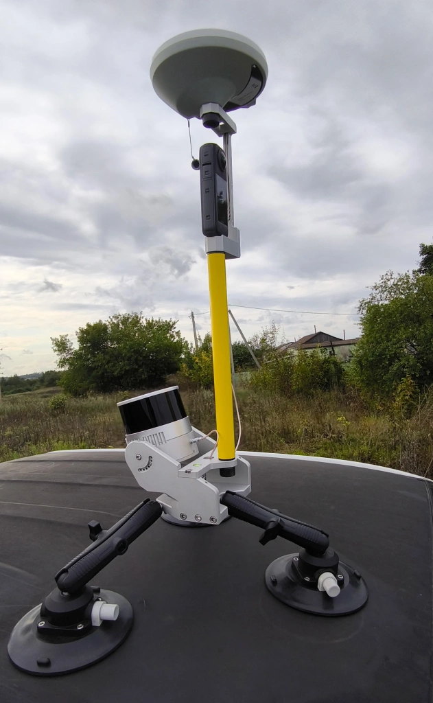 MLS kit with installed Insta360 X4